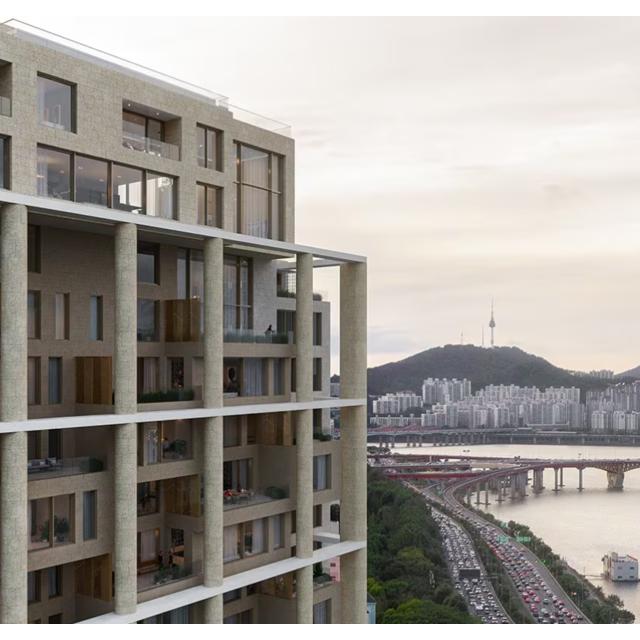 “아이유 130억·손흥민 400억”···스타가 선택한 ‘에테르노’